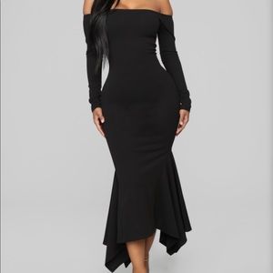 Simply Gorgeous Off Shoulder Midi Dress - Black